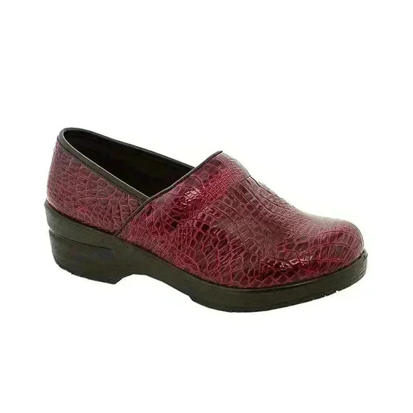 Rasolli Shoes - Women's Debby Croco Textured Clogs - Burgundy